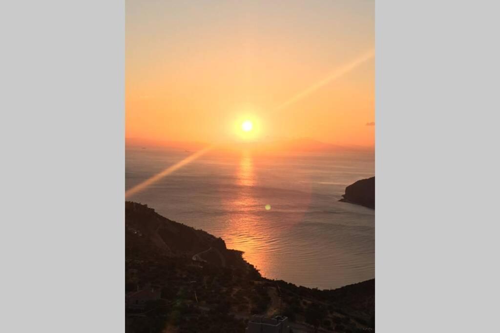 Πύργος Παραδοσιακός Με Μαγευτική Θέα - Villa Traditional Tower With Amazing Sea View Ареополис Екстериор снимка