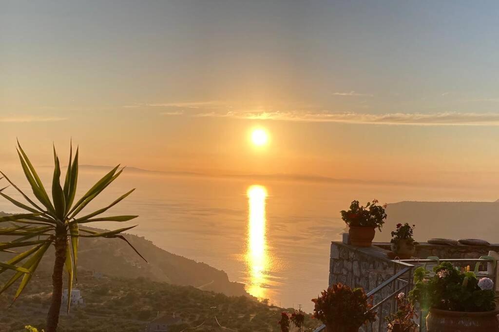 Πύργος Παραδοσιακός Με Μαγευτική Θέα - Villa Traditional Tower With Amazing Sea View Ареополис Екстериор снимка