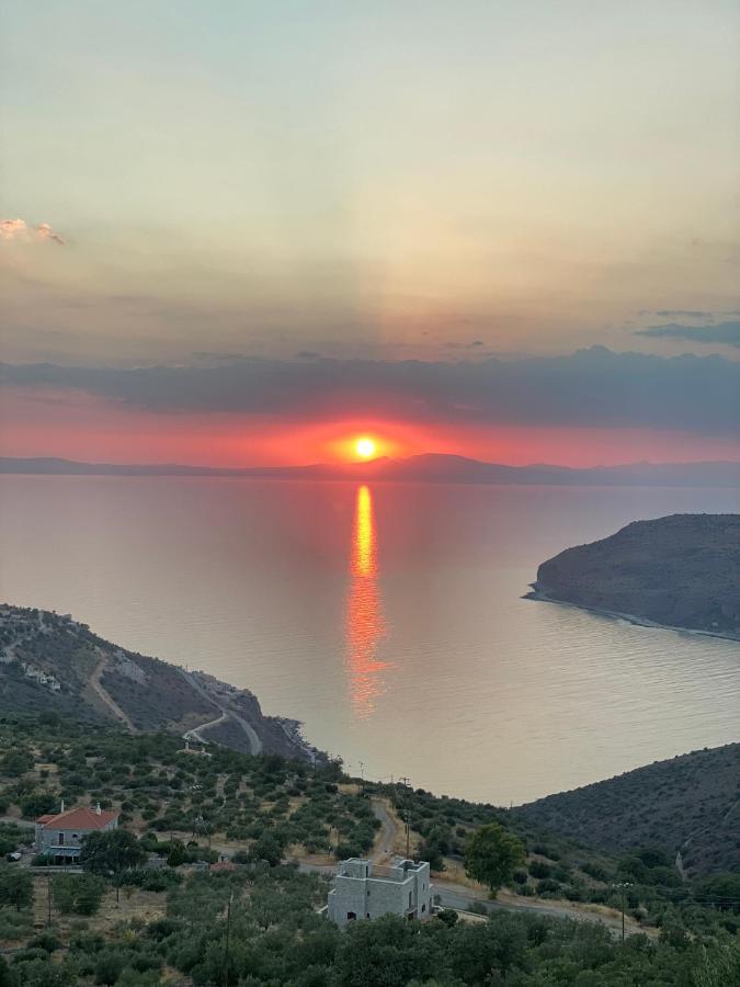Πύργος Παραδοσιακός Με Μαγευτική Θέα - Villa Traditional Tower With Amazing Sea View Ареополис Екстериор снимка